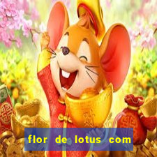 flor de lotus com lua tatuagem