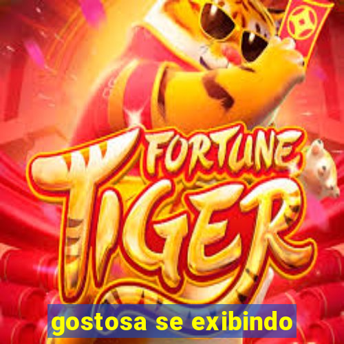 gostosa se exibindo